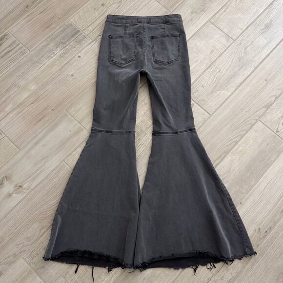 Free People Just Float On Ruffle Flare Jeans Wide Leg Bell Bottoms Gray Size 27 - Picture 10 of 12
